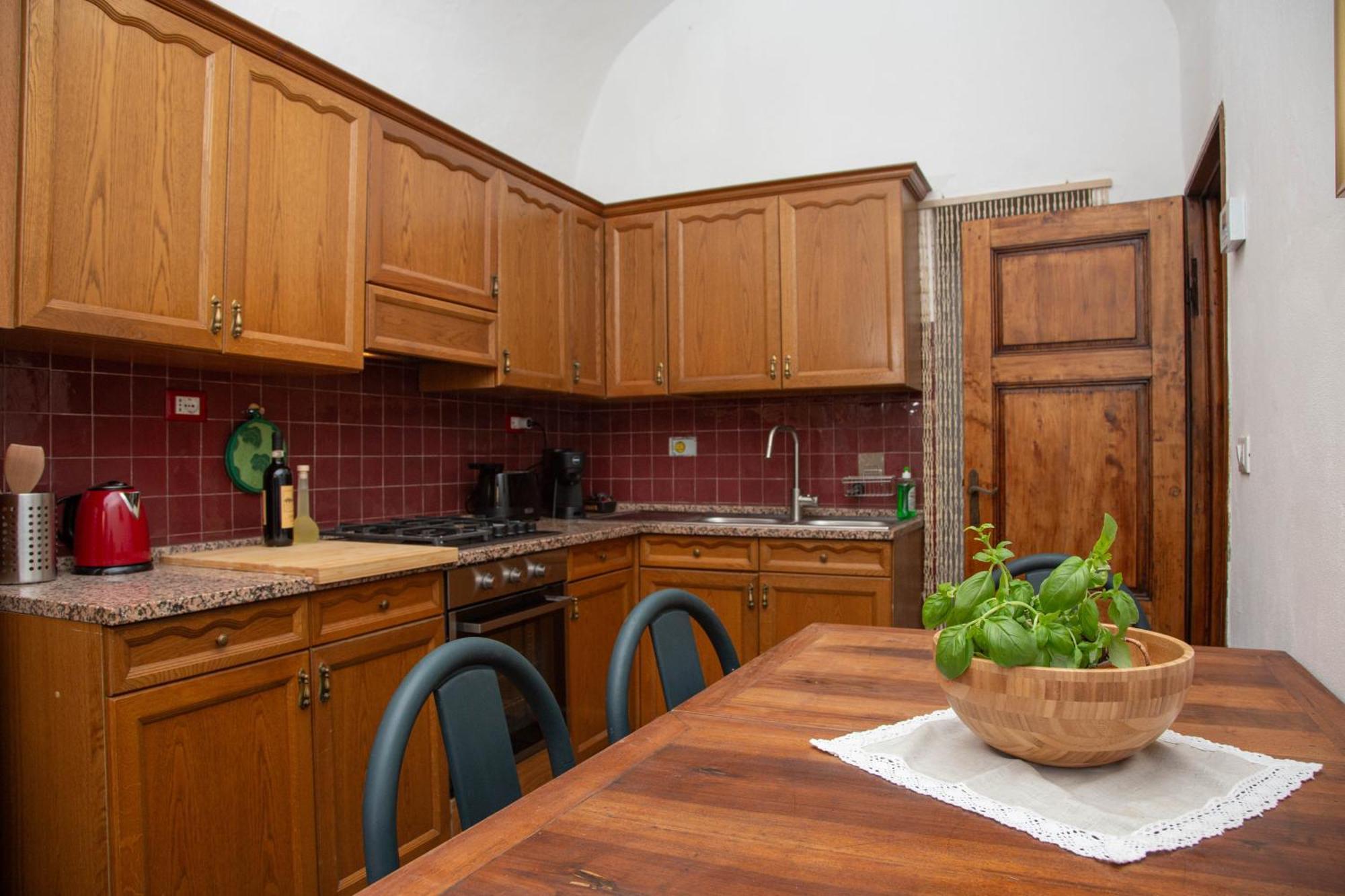 Il Cantuccio- Appartamento In Centro Con Giardino Volterra Eksteriør bilde
